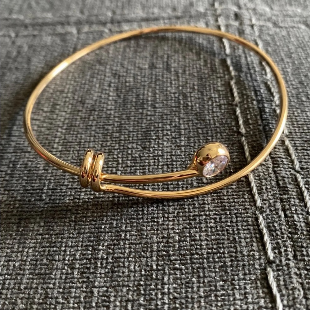 Dainty bracelet